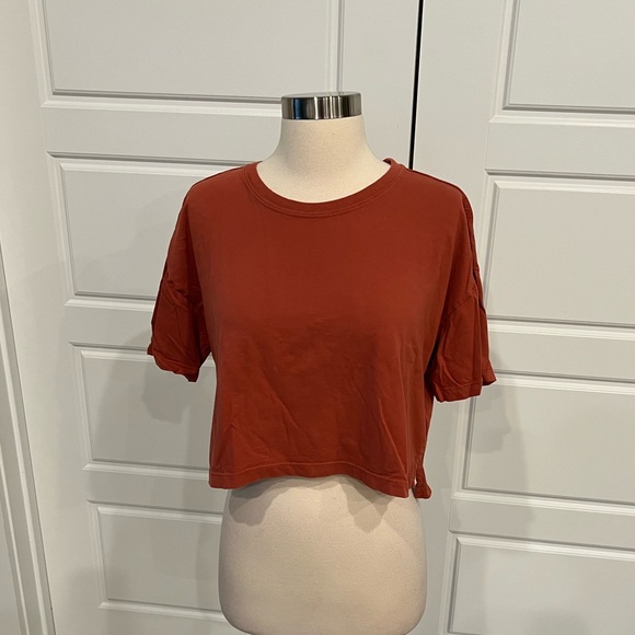 MWL Seamed Crop Tee - Picture 5 of 8